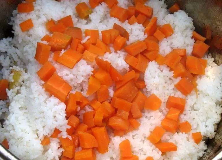胡萝卜米饭