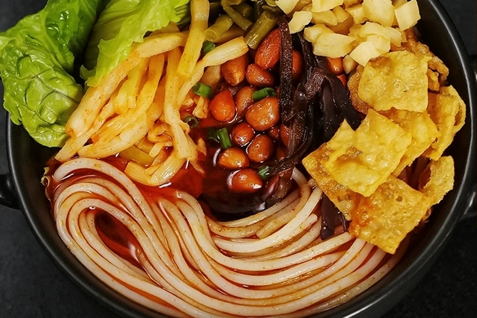  p>螺蛳粉是广西壮族自治区 a target="_blank" href="/item/柳州市