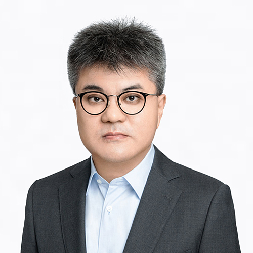  p data-id="gnbhpy3xd9">周志峰,方达律师事务所创始合伙人,毕业于