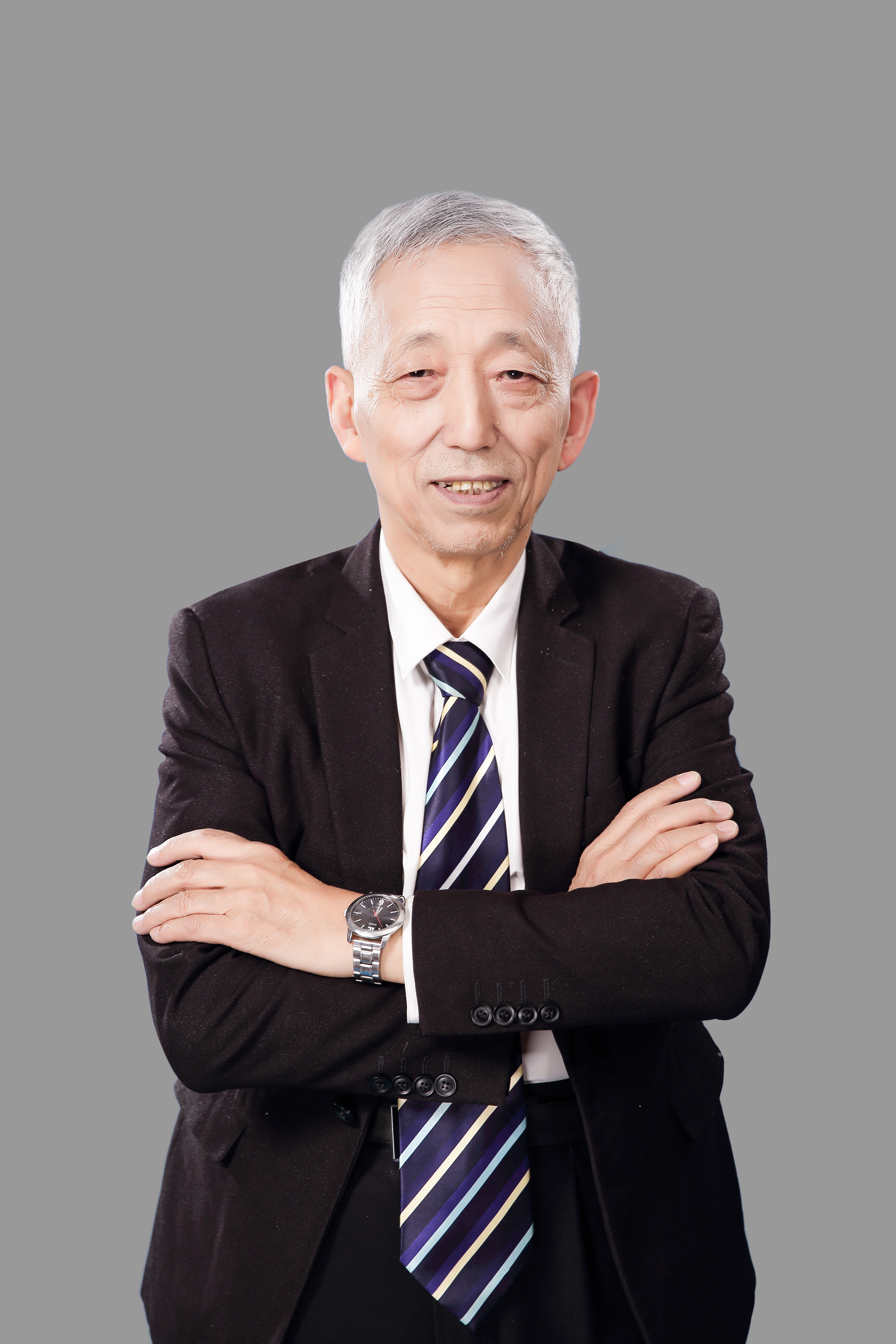  p data-id="2bxrbe9auzp">马晓年, span clas