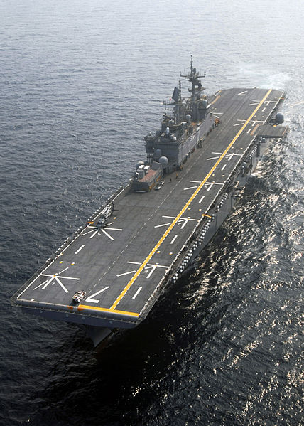  p>黄蜂级两栖攻击舰(英文: b> i>wasp-class amphibious assault