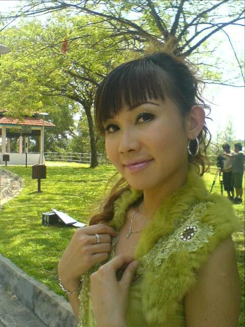  p>《月圆花好》是马来西亚女歌唱家小萍萍 a target="_blank" href="