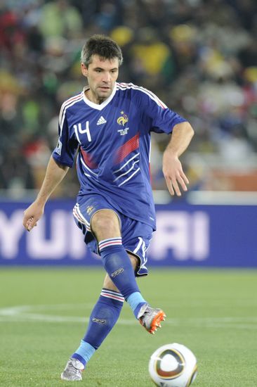  p>杰雷米·图拉朗(jeremy toulalan),1983年9月10日出生于法国,法国