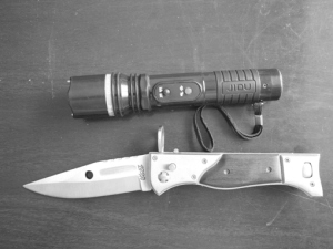  p>卡簧(外文名circlip),也叫挡圈或扣环,属于紧固件的一种,供装在