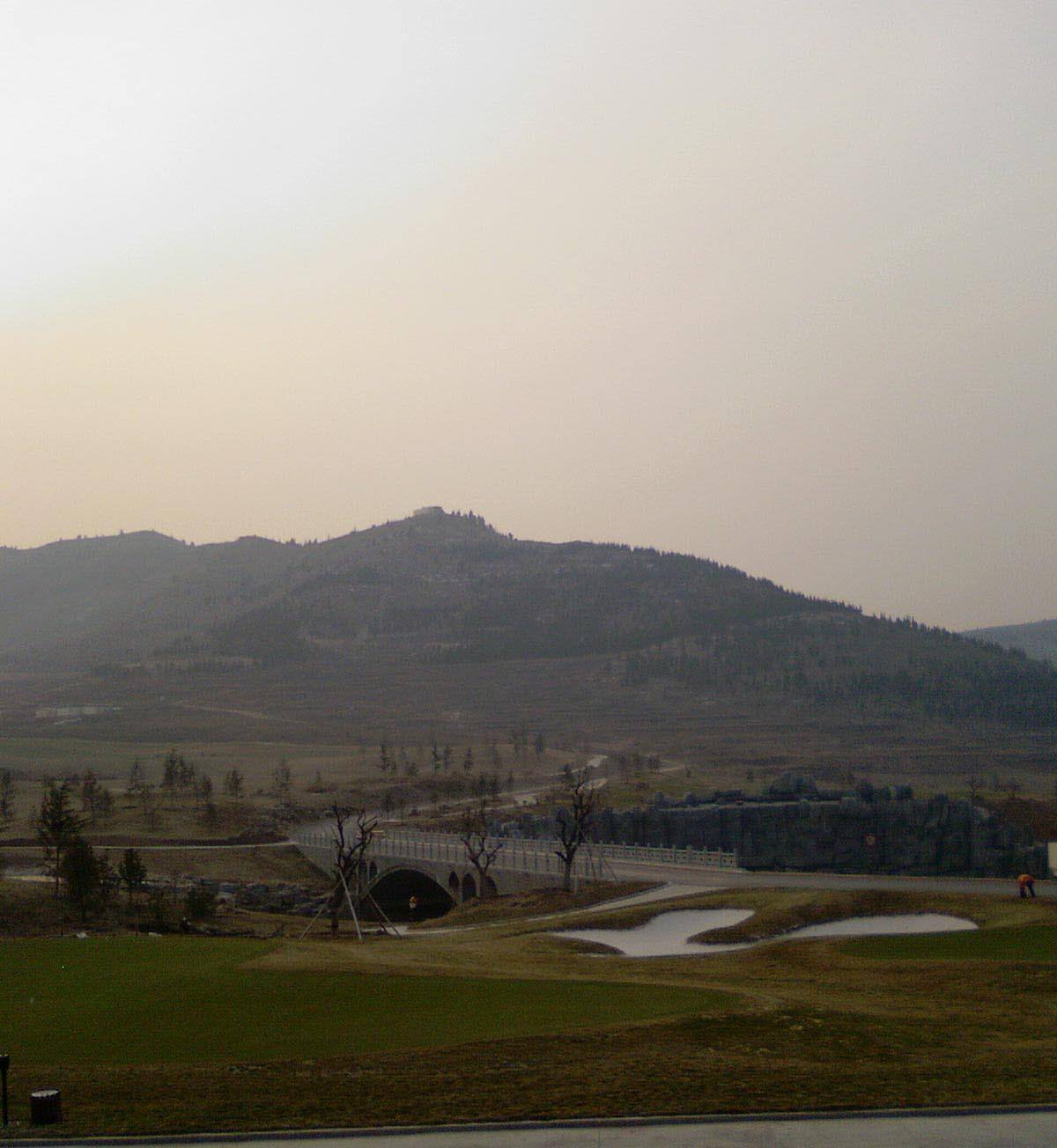 data-lemmaid="2871553">济南市长清区 /a>崮山镇政府驻地南侧,104