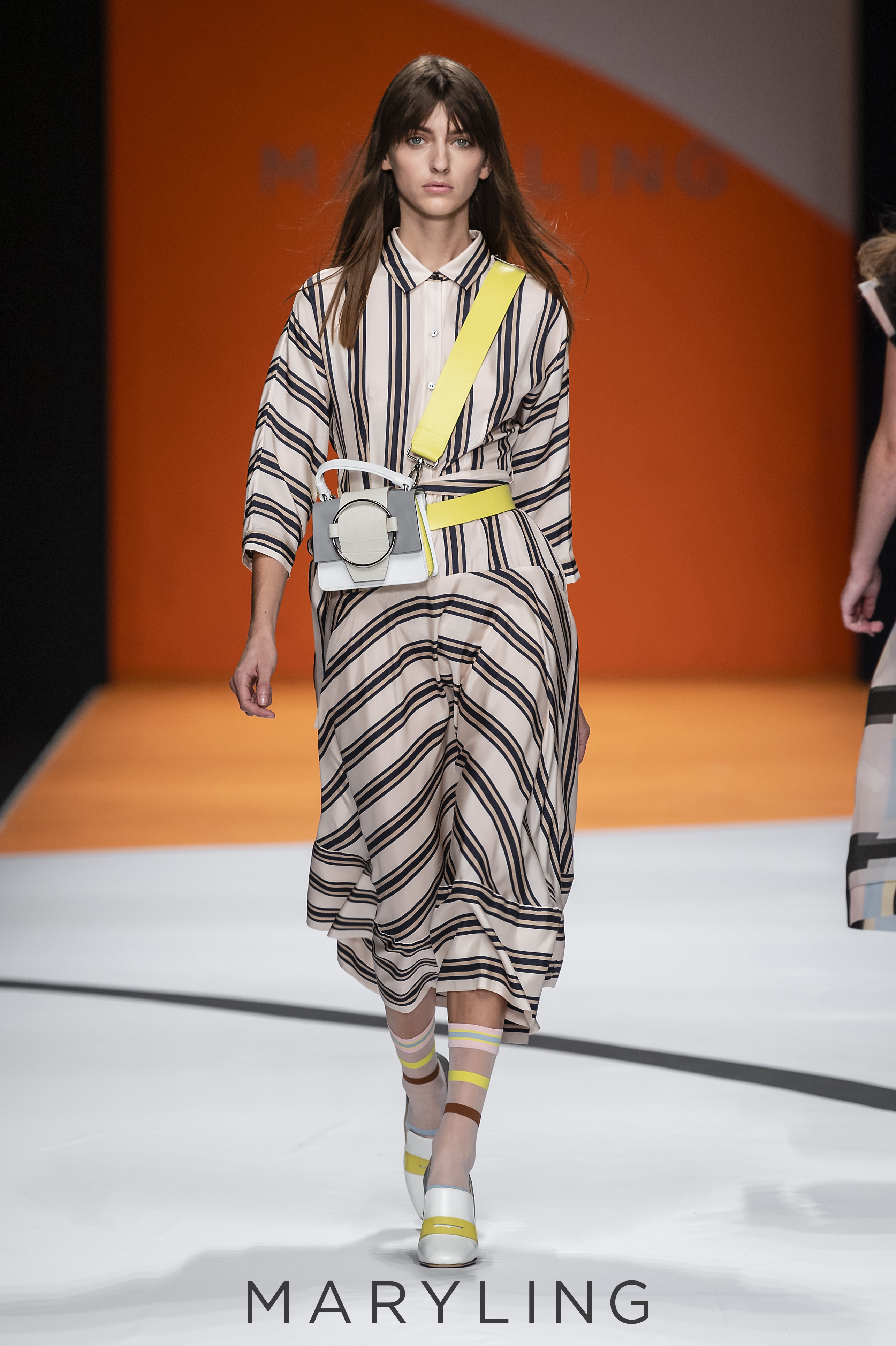  p data-id="go08aji9wh">maryling是2010年创立的高级女装成衣品牌.