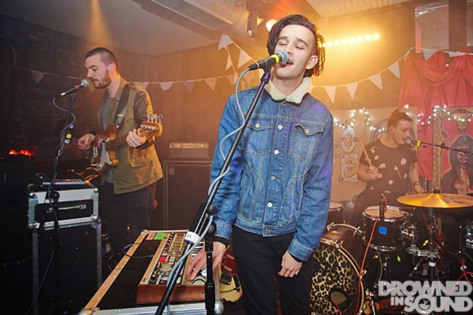 target="_blank" href="/item/the 1975