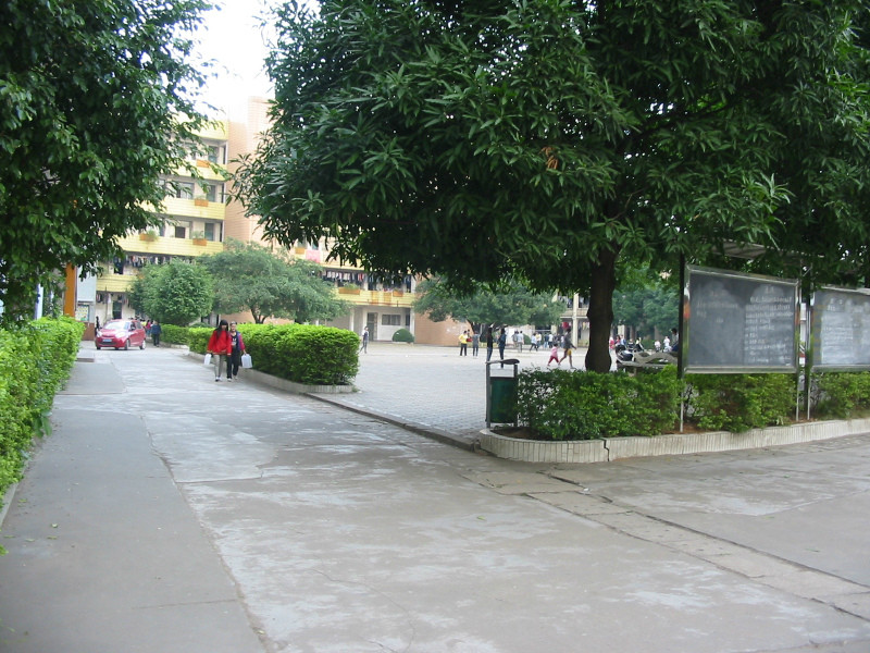  p>贵港市贵糖学校创建于1956年,是一所半封闭式的 a target="_blank"