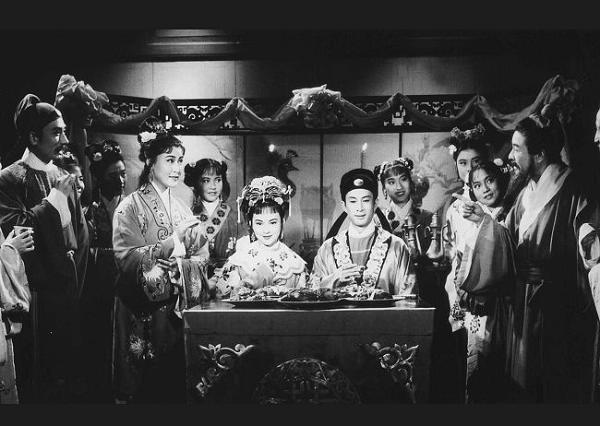  p data-id="gnx8d8lboo">《桃花扇》是西安电影制片厂摄制于1963年的