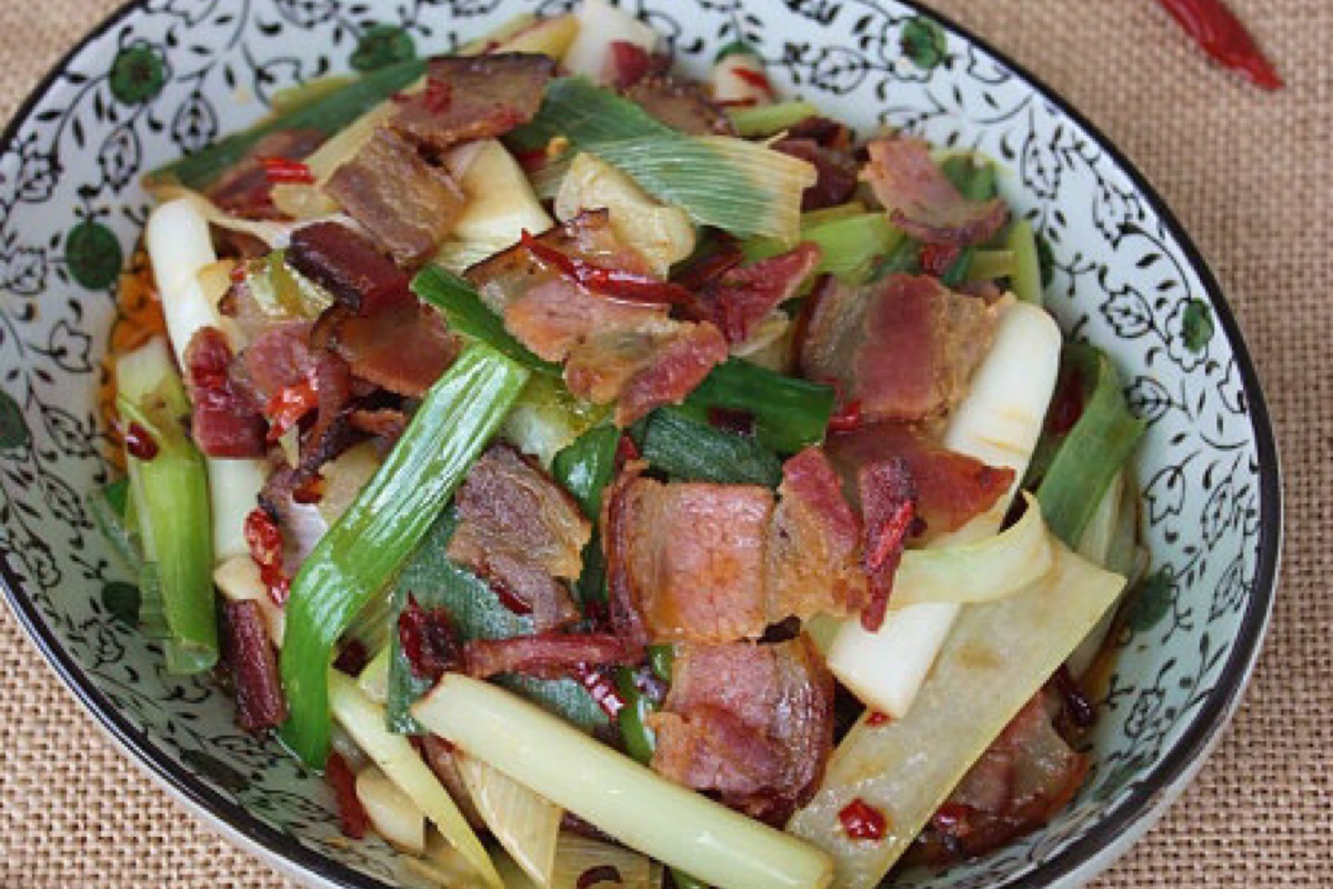 腊肉炒大葱