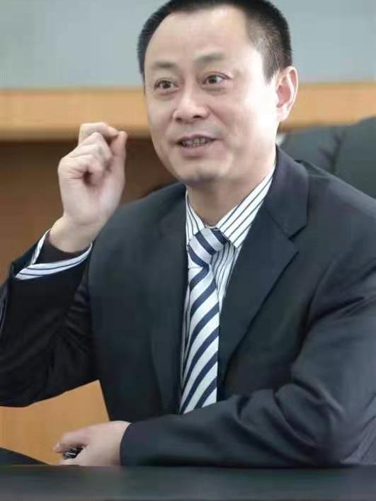  p>赵旭(网名:老狼 sup data-ctrid="2bxx0gdzzqv">1 /sup>),  a