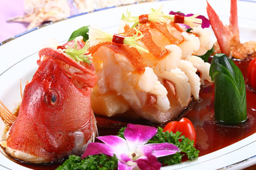  p>浪花天香鱼又叫浪花东星斑,这道"浪花 a target="_blank" href="