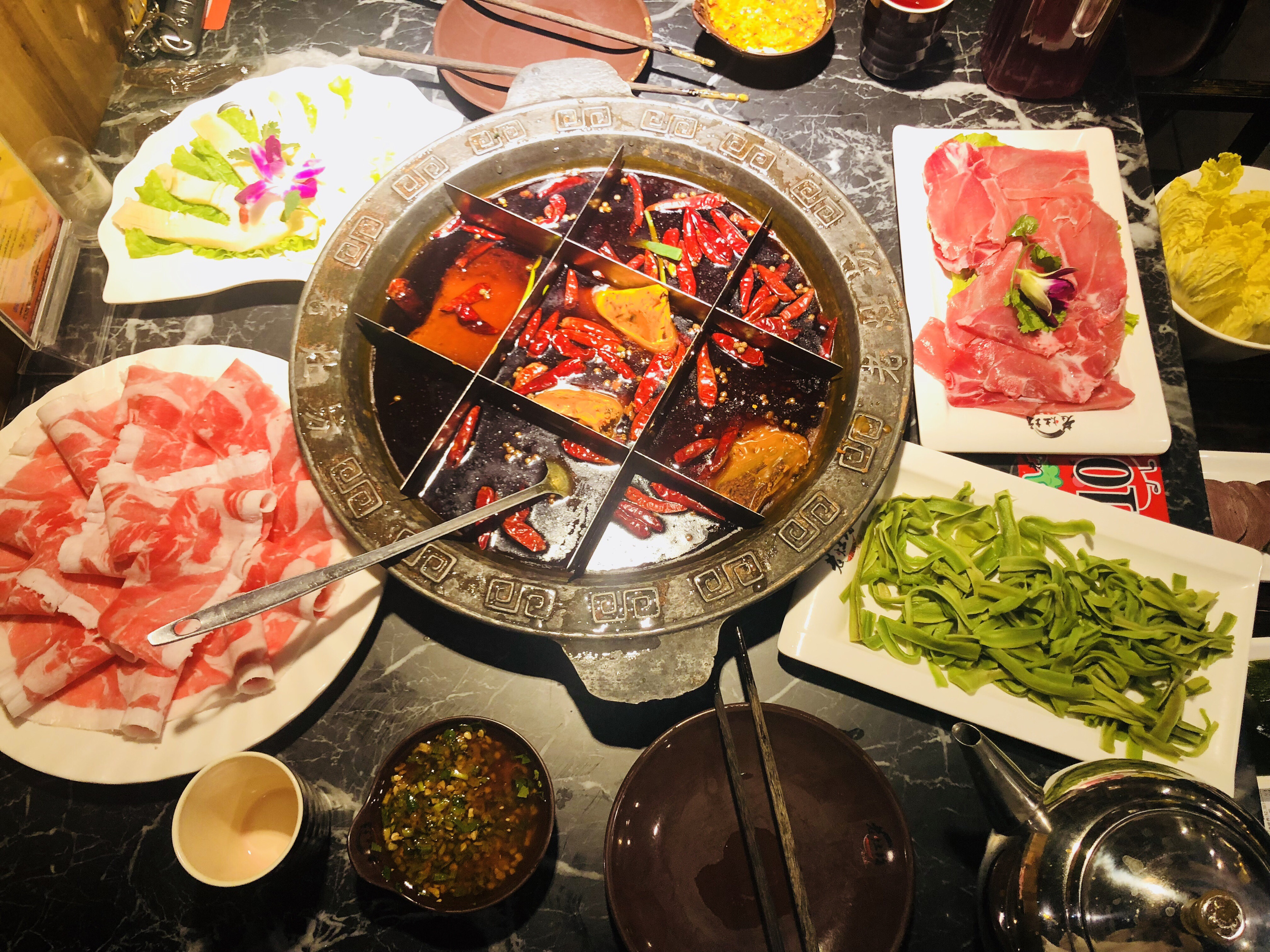 老灶九宫格火锅