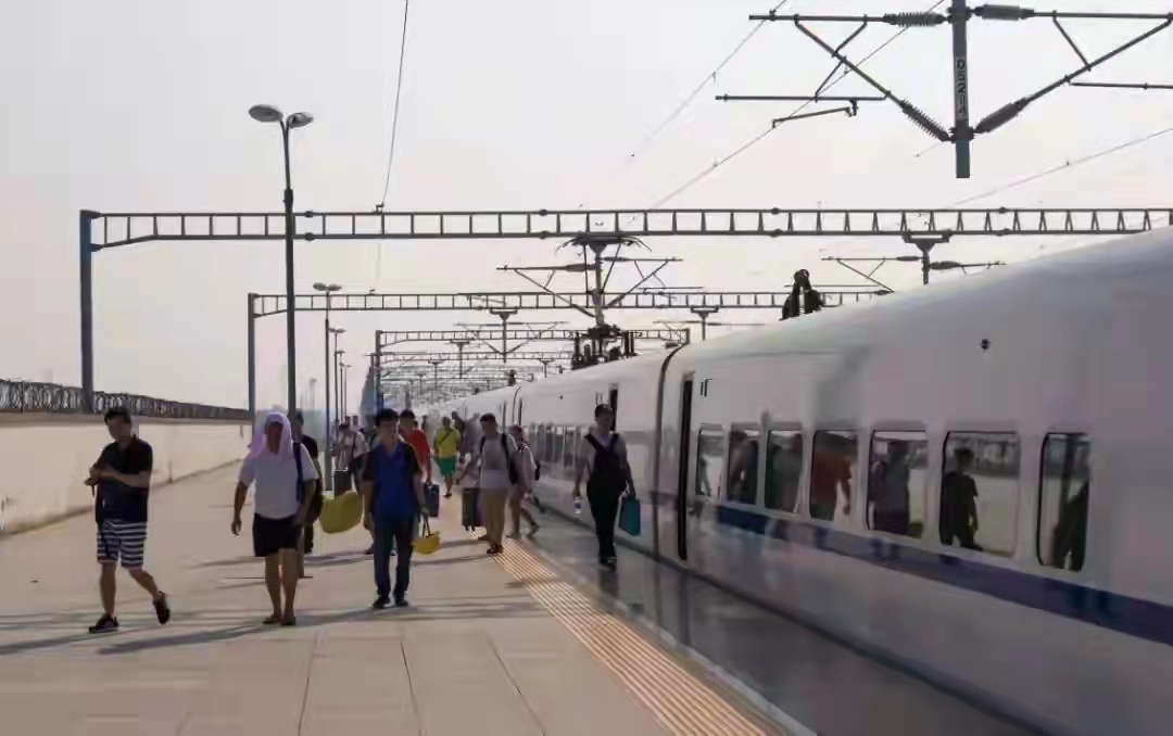 data-id="gnyxiytsi1">湖口站(hukou railway station),即湖口火车 