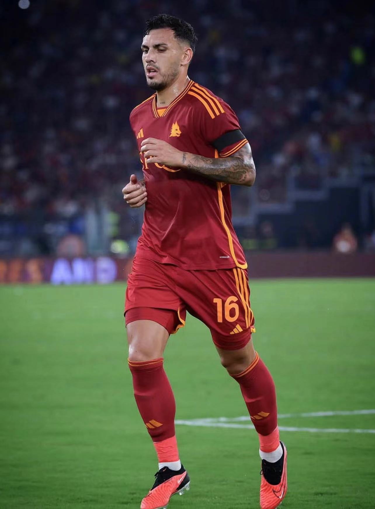 莱安德罗·帕雷德斯