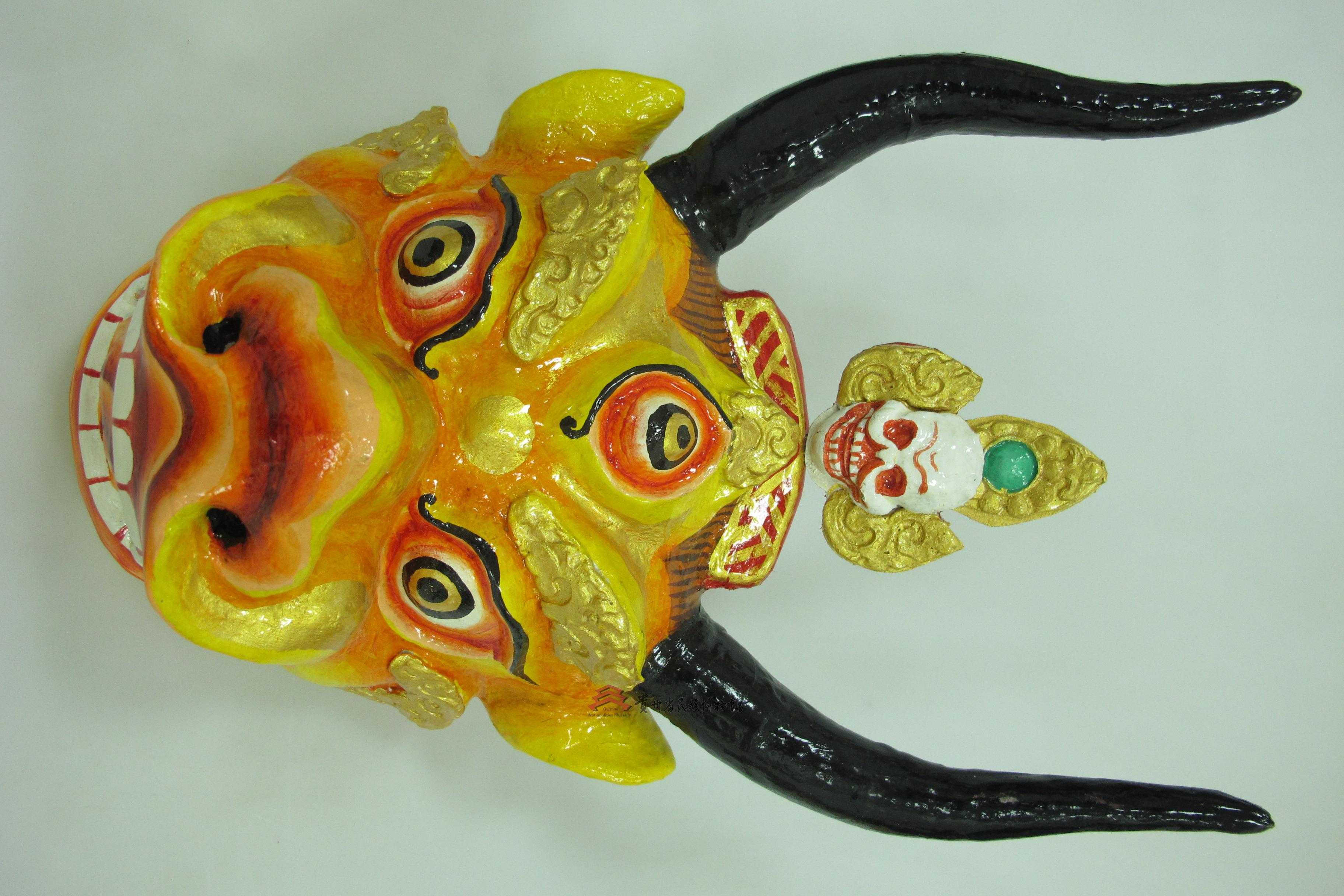 当代云南藏戏格鲁派羌姆舞护法神黄牛头法王面具