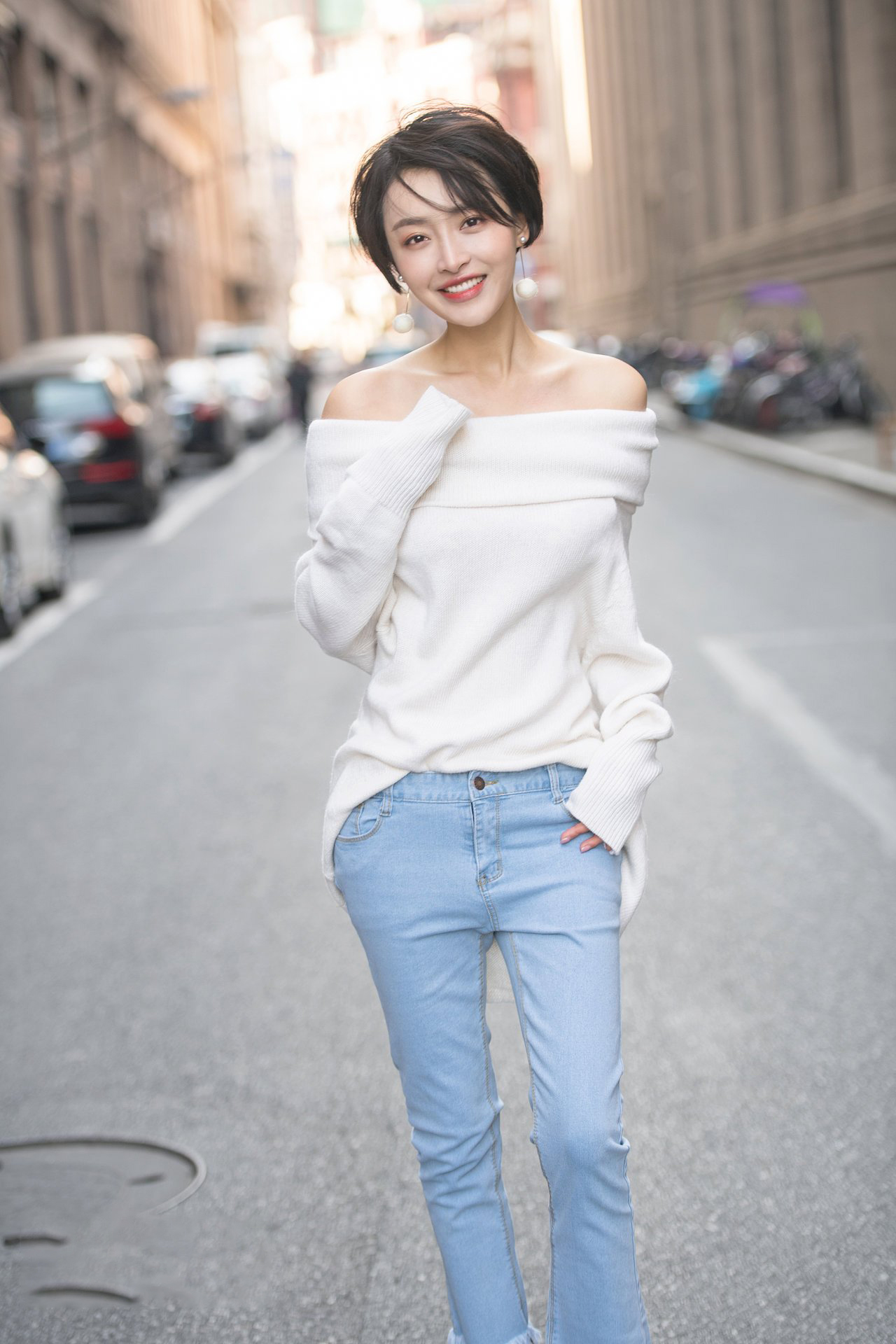  p>杨菲洋,原名杨洋,1989年6月8日出生于江西省赣州市章贡区,中国内地