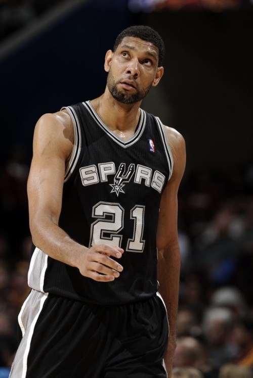 大前锋(power forward)是 a target="_blank" href="/item/篮球比赛