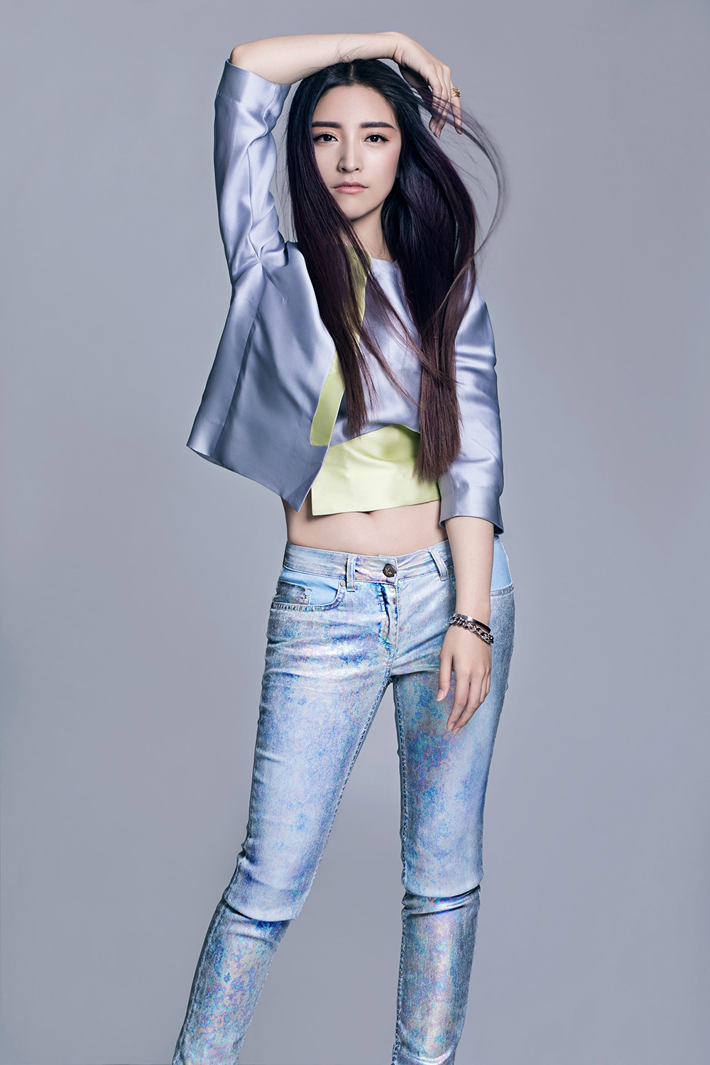  p>潘辰,1988年3月13日出生于上海市,中国内地流行女歌手,女演员.