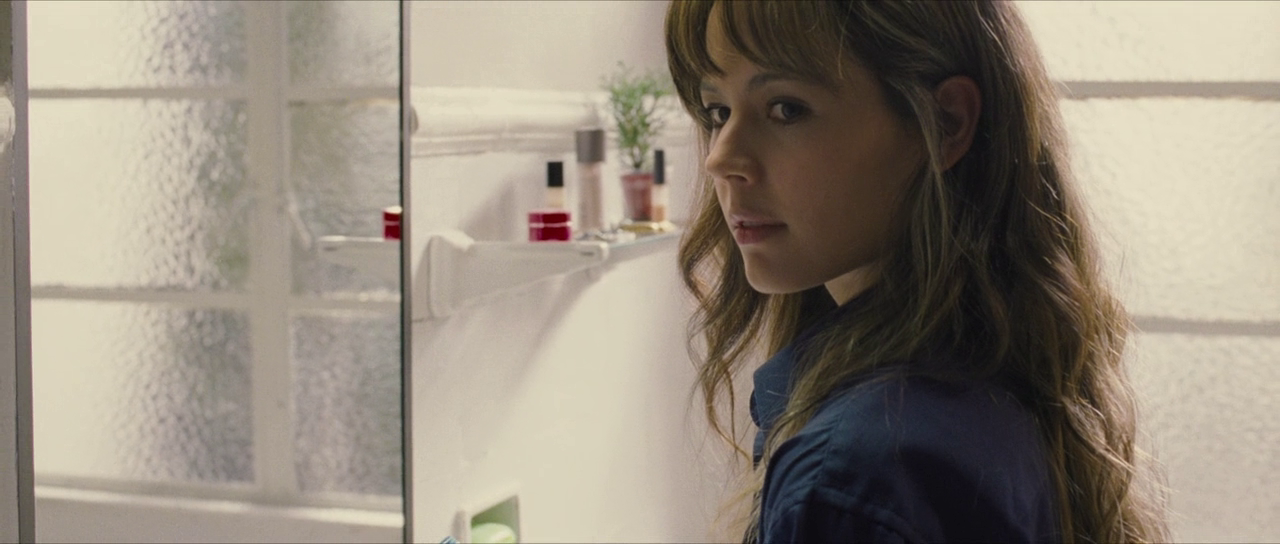  p>《黑暗面》是2011年的惊悚电影,由 a href="#" data-lemmaid="