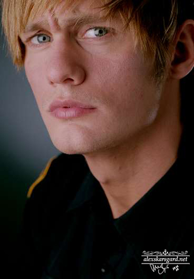 斯加德(alexander skarsgard),1976年8月25日出生于瑞典斯德哥尔摩