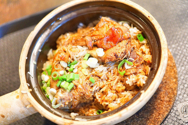 瓦煲鸡饭