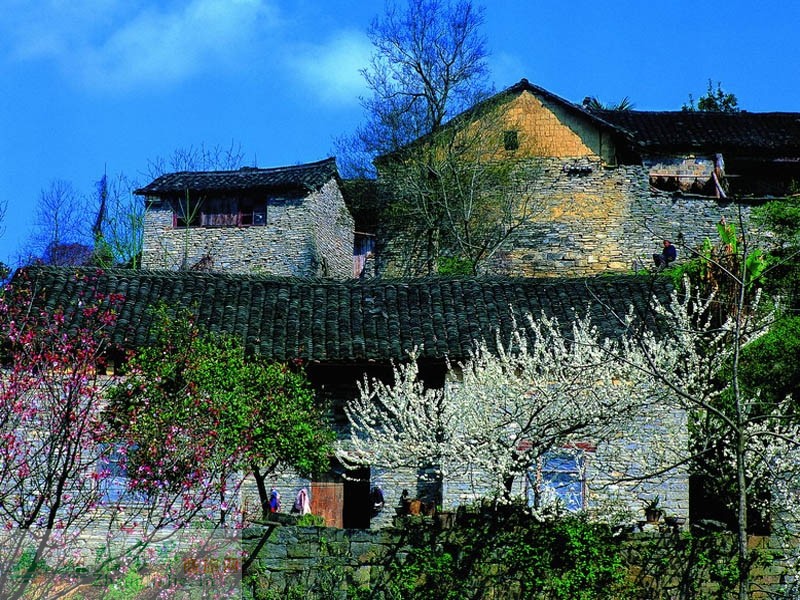 凤凰古城老洞古苗寨