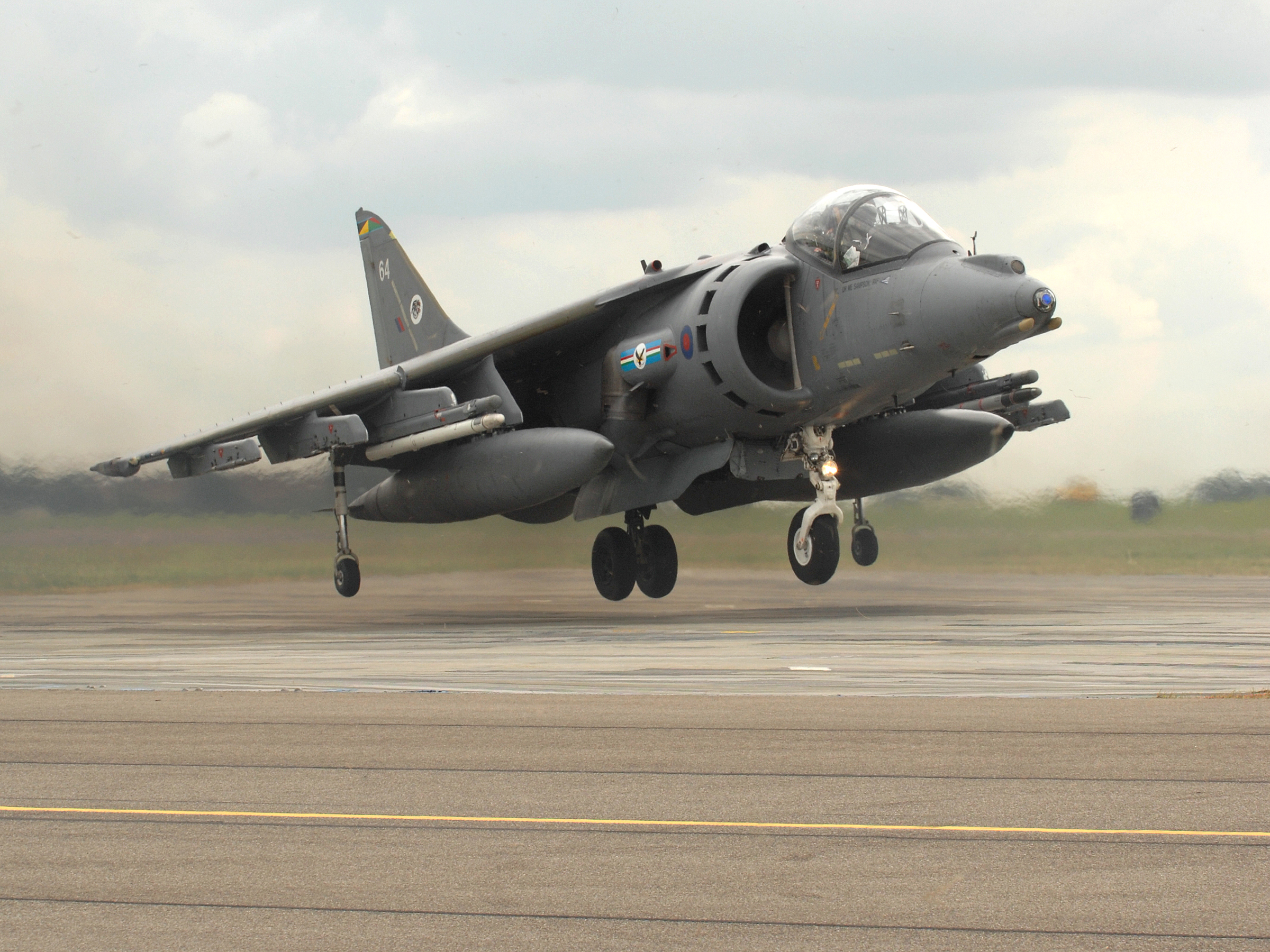 威尔士亲王航空母舰