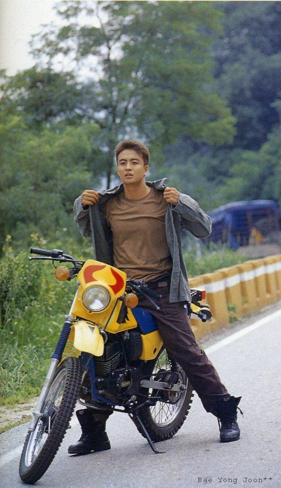 ="1439889">崔秀钟 /a>, a target="_blank" href="/item/裴勇俊/3591