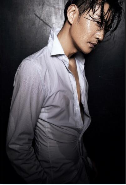  p>李进荣,1975年3月17日出生于湖南,中国男演员,毕业于 a target="