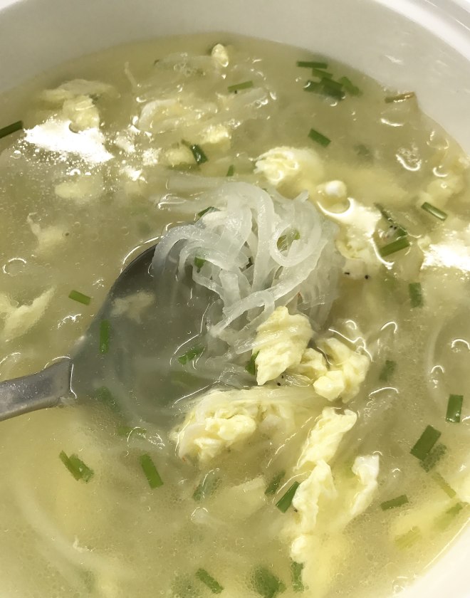  p>蛋花萝卜丝是一道以萝卜,鸡蛋等为主要食材制作的菜品. /p>