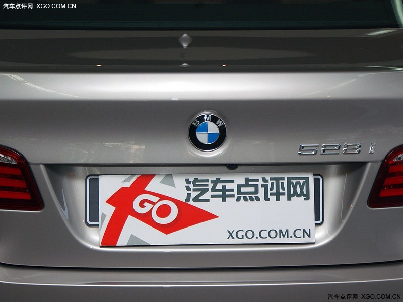  p>宝马(bmw),中文全称为巴伐利亚发动机制造厂股份有限公司,德国豪华