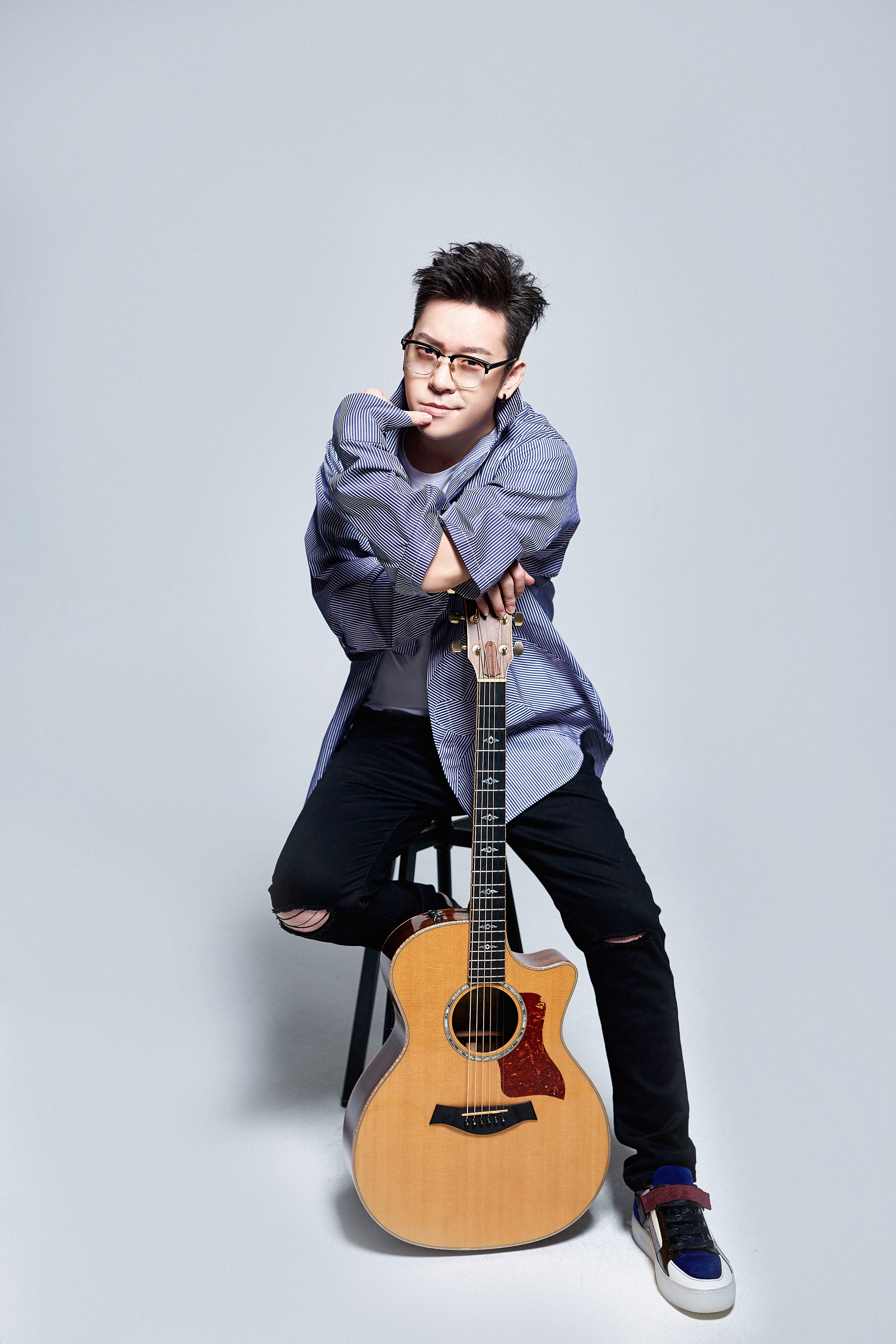 笑星丁少华因病去世 全网资源