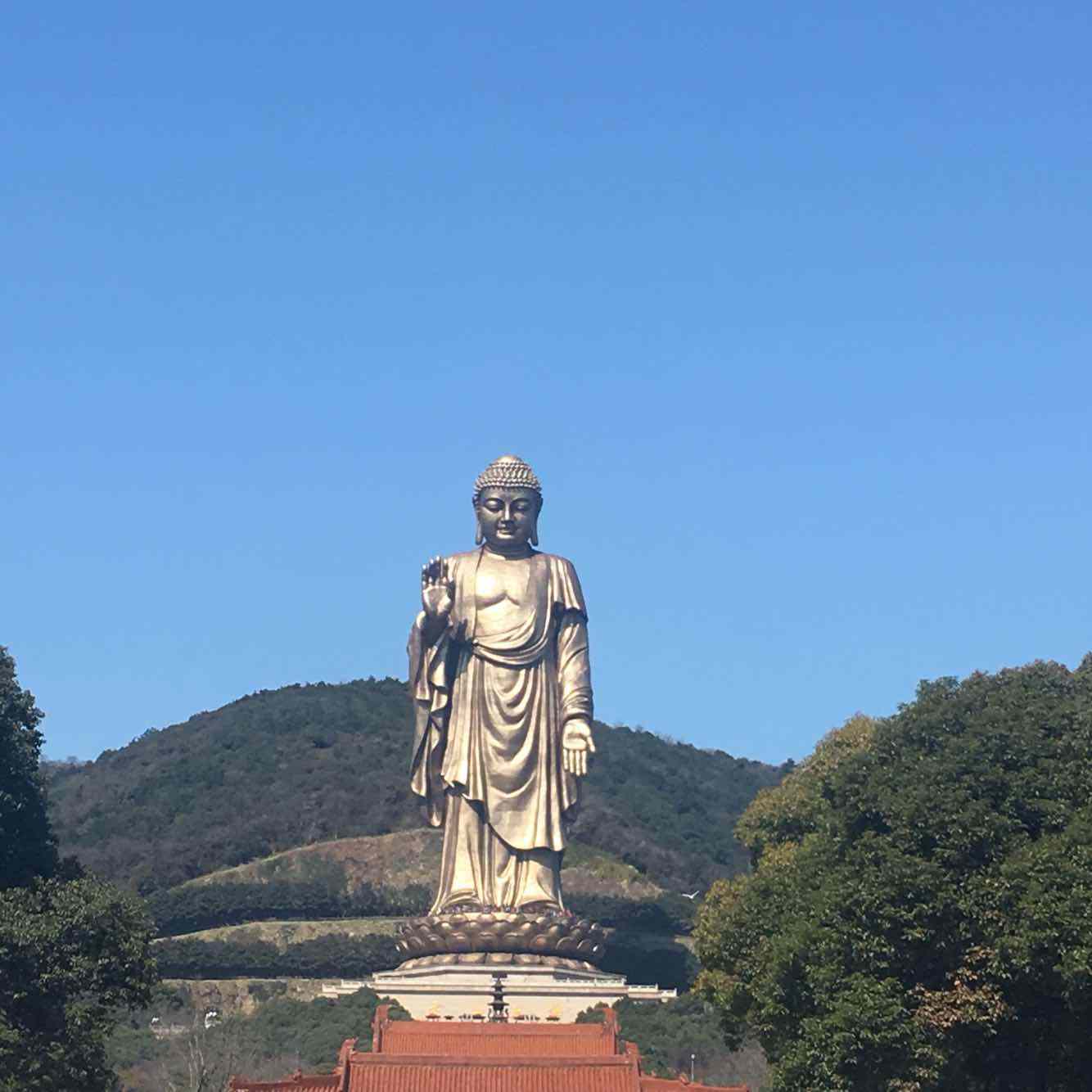 世界著名景点,位于江苏省无锡市滨湖区马山国家风景名胜区的山水之间