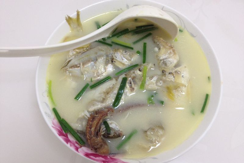  p data-id="gnbt3k9uyg">杂鱼汤是一道广东湛江的传统名菜,属于 a