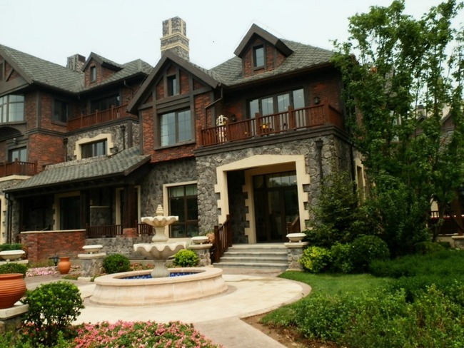 廊坊大学里孔雀城