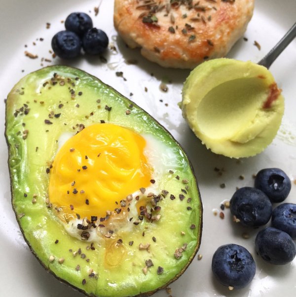 牛油果蒸鸡蛋