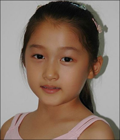  p>关晓彤,1997年9月17日出生于北京市,中国内地影视女演员,歌手.