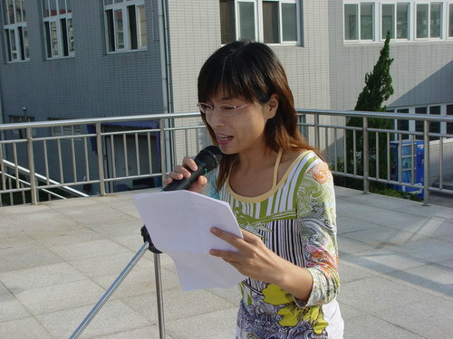 小雪去留学了吗