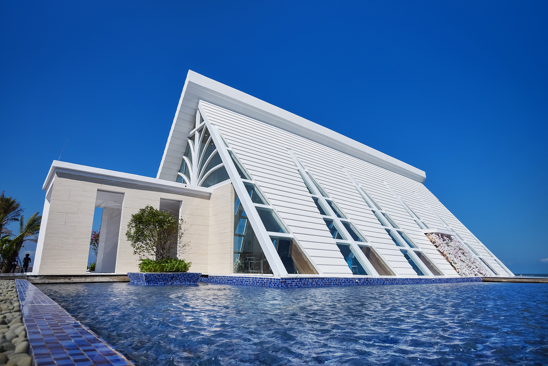  p>白鹭岛,位于 a target="_blank" href="/item/广西防城港/12677782