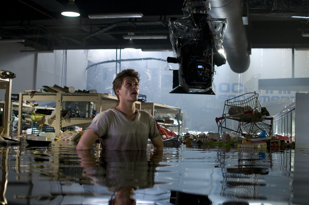  p>《大海啸之鲨口逃生》是由云南电影集团有限责任公司,北京光线影业