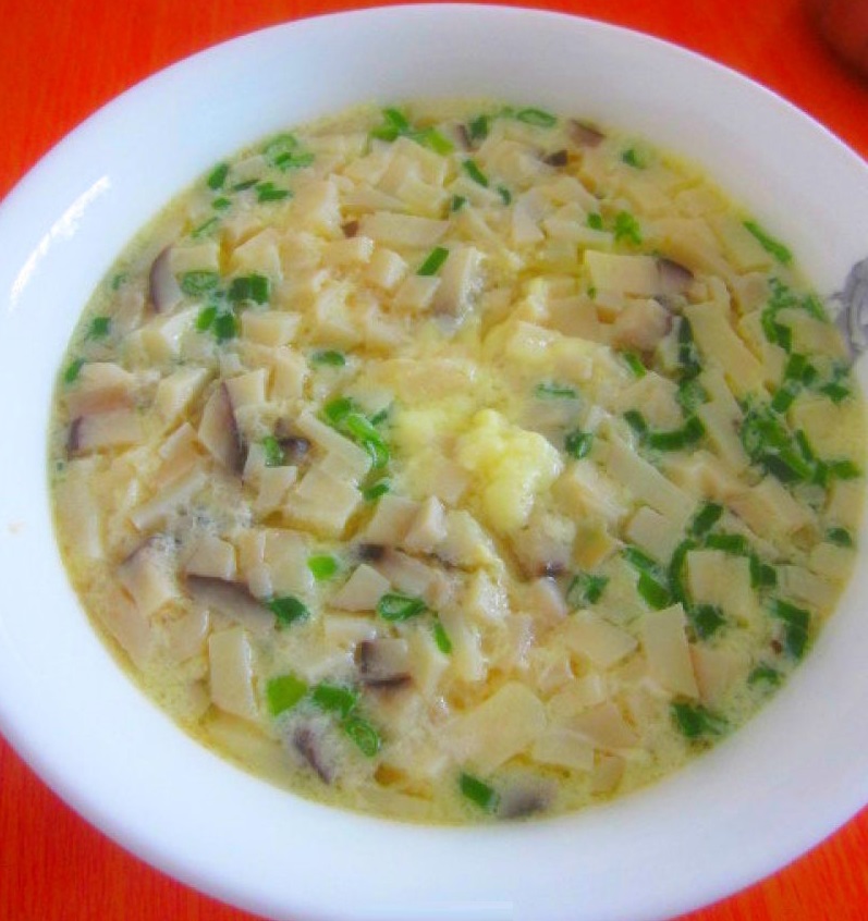  p>蘑菇鸡蛋羹是一道美味佳肴,主料是杏鲍菇一个, a target="_blank"