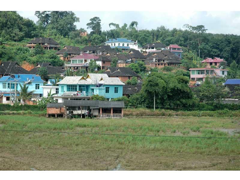  p>曼广凹村隶属于云南省西双版纳州景洪市嘎洒镇曼达村委会,属于坝区