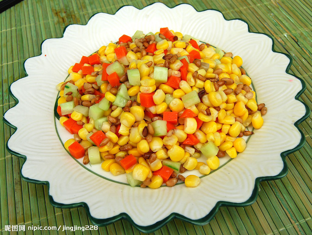  p>松子玉米是山东省传统的名菜,属于鲁菜系.