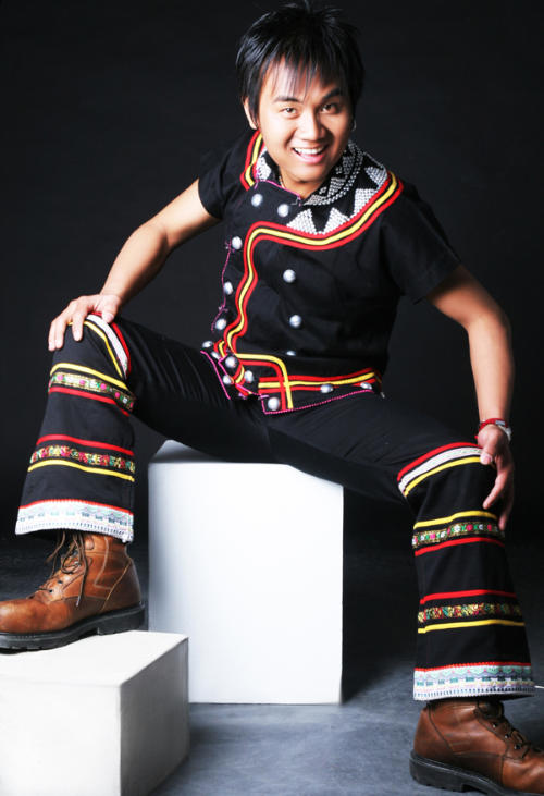  p>扎约,男,拉祜族, a target="_blank" href="/item/云南">云南 /a>