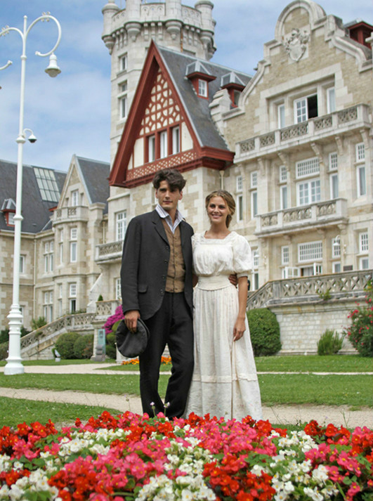  p>《浮华饭店第一季》是一部2011年上映的西班牙电视剧,第一季共9集.