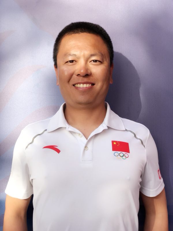 王建伟,男,河南人,中国滑翔伞运动员.