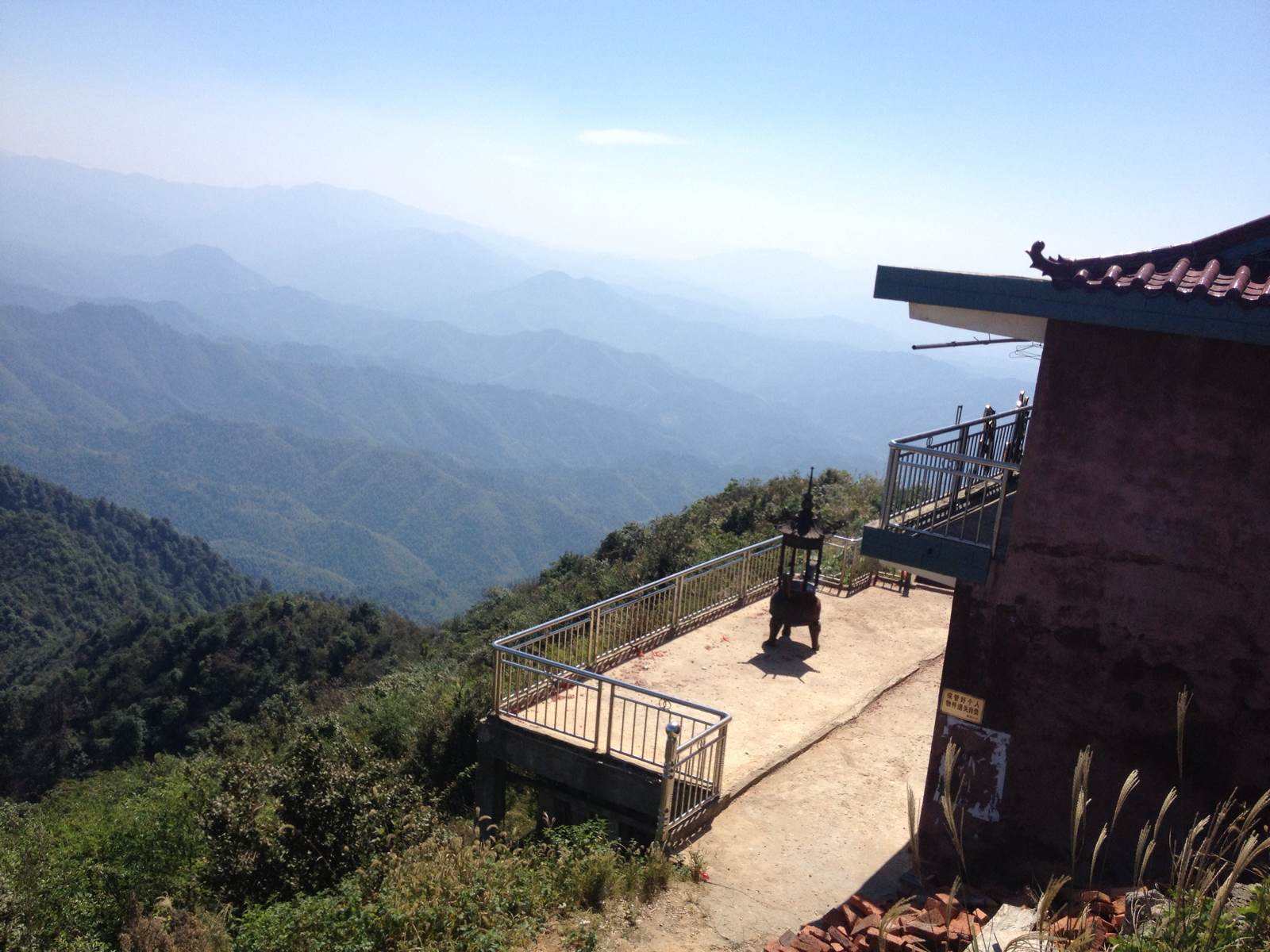 ">紫瑶山,位于江西省 a target="_blank" href="/item/泰和县/83931"