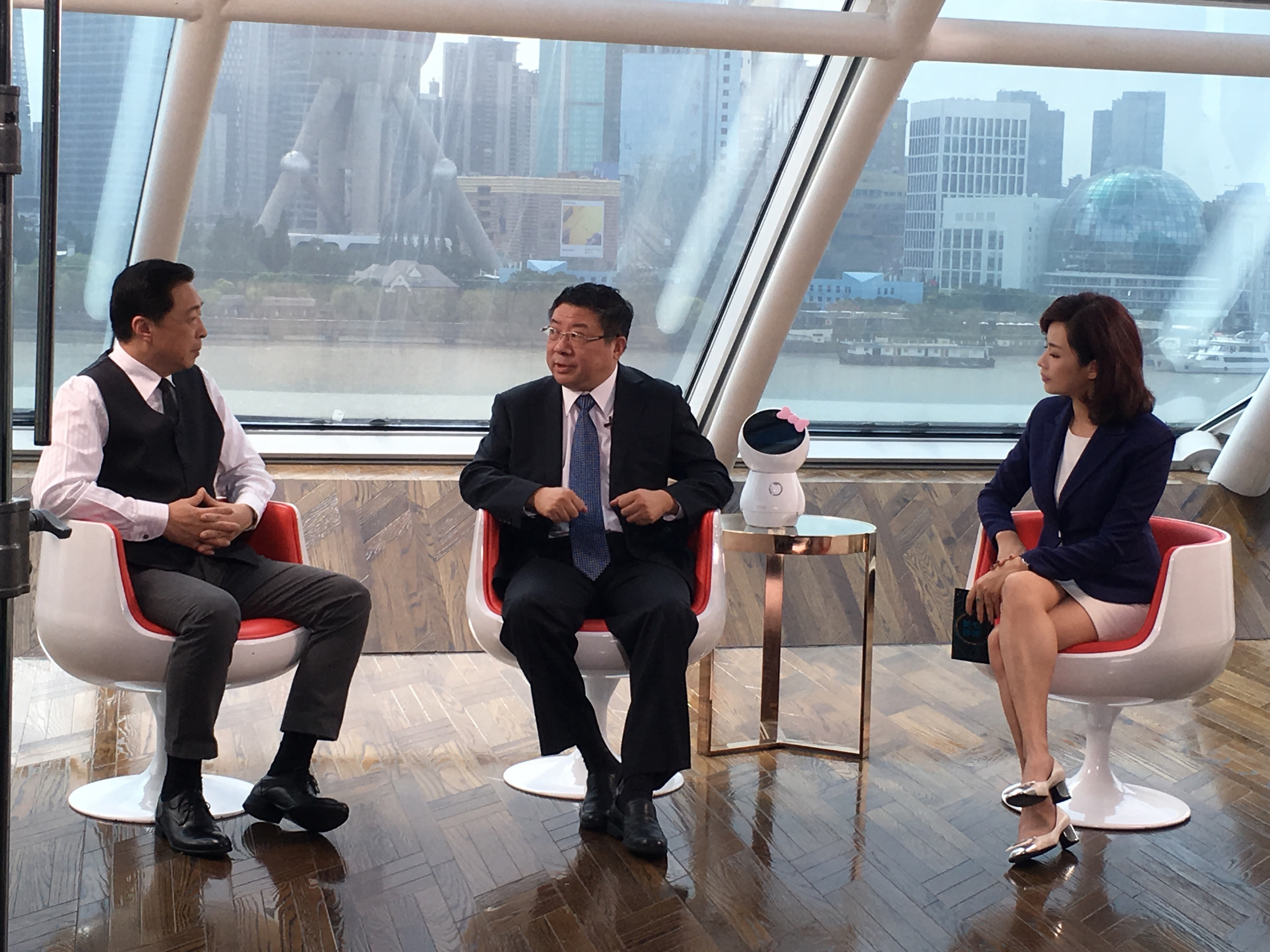  p data-id="gnxaef5y6f">戴刘菲,资深制片人,总导演,财经主持人,担任