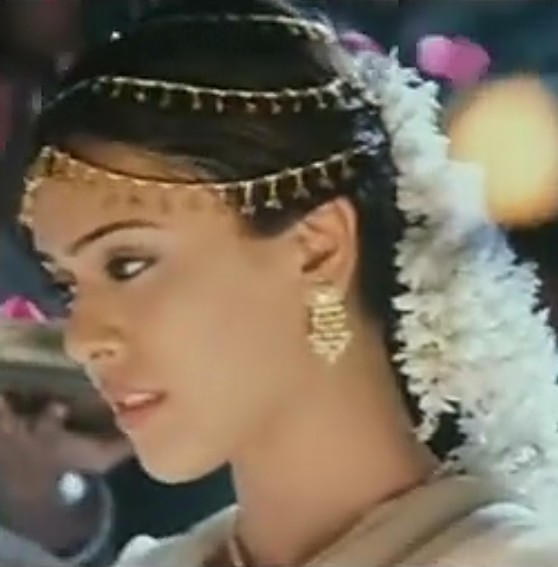  p>瑞莎塔·布哈特,印度女演员,模特和制片人,外文名hrishitaa bhatt